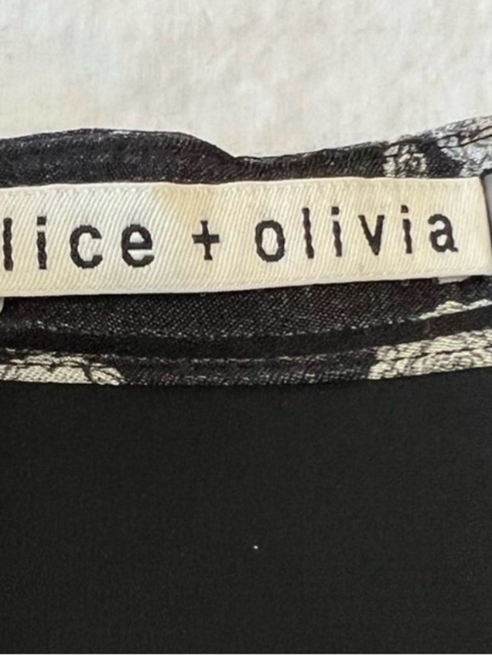 Alice + Olivia Sheila Black Floral Burnout Satin Henley Blouse | Size M - Picture 7 of 8